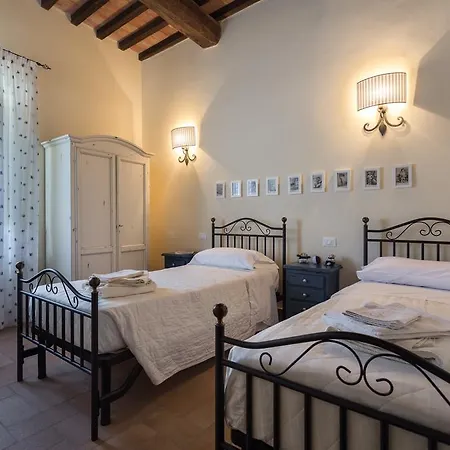 Torre Valbiancara Country house *